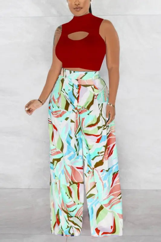 Cut-Out Crop Top And Watercolor Pant Set - L / Red - Sets