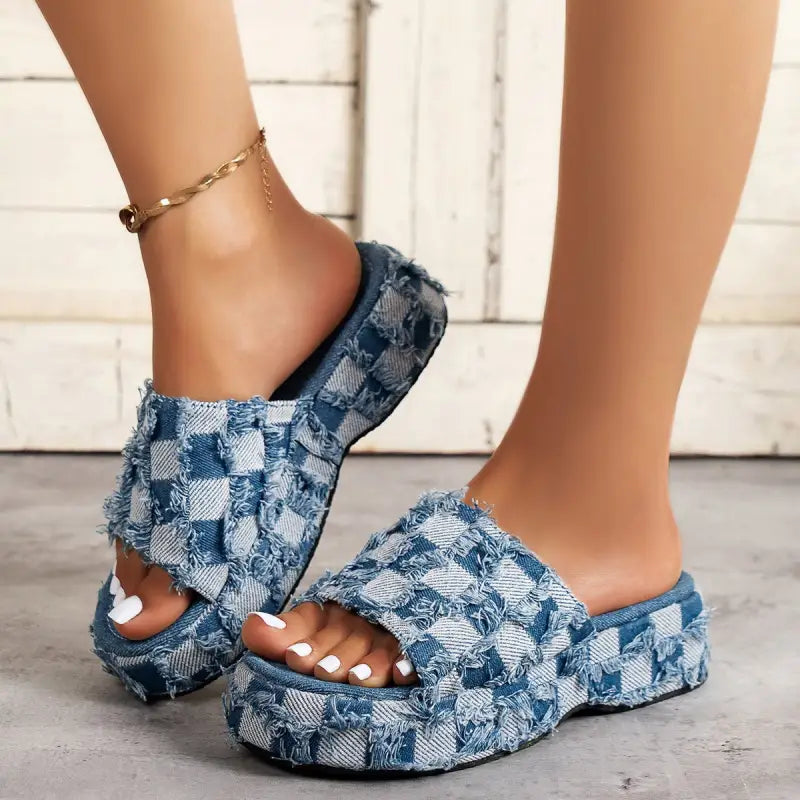 Rugged Checkered Slide Mid Heel Sandals - Slides